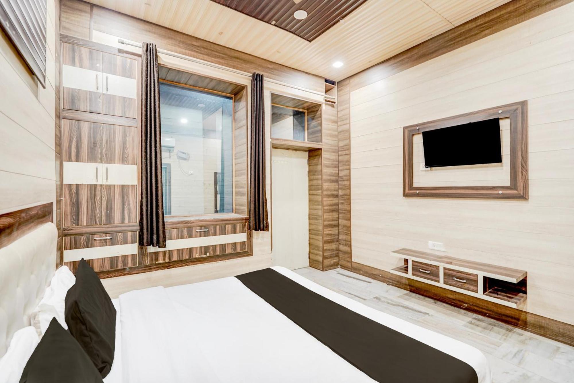 Hotel O Mayur Resort Mathura Εξωτερικό φωτογραφία